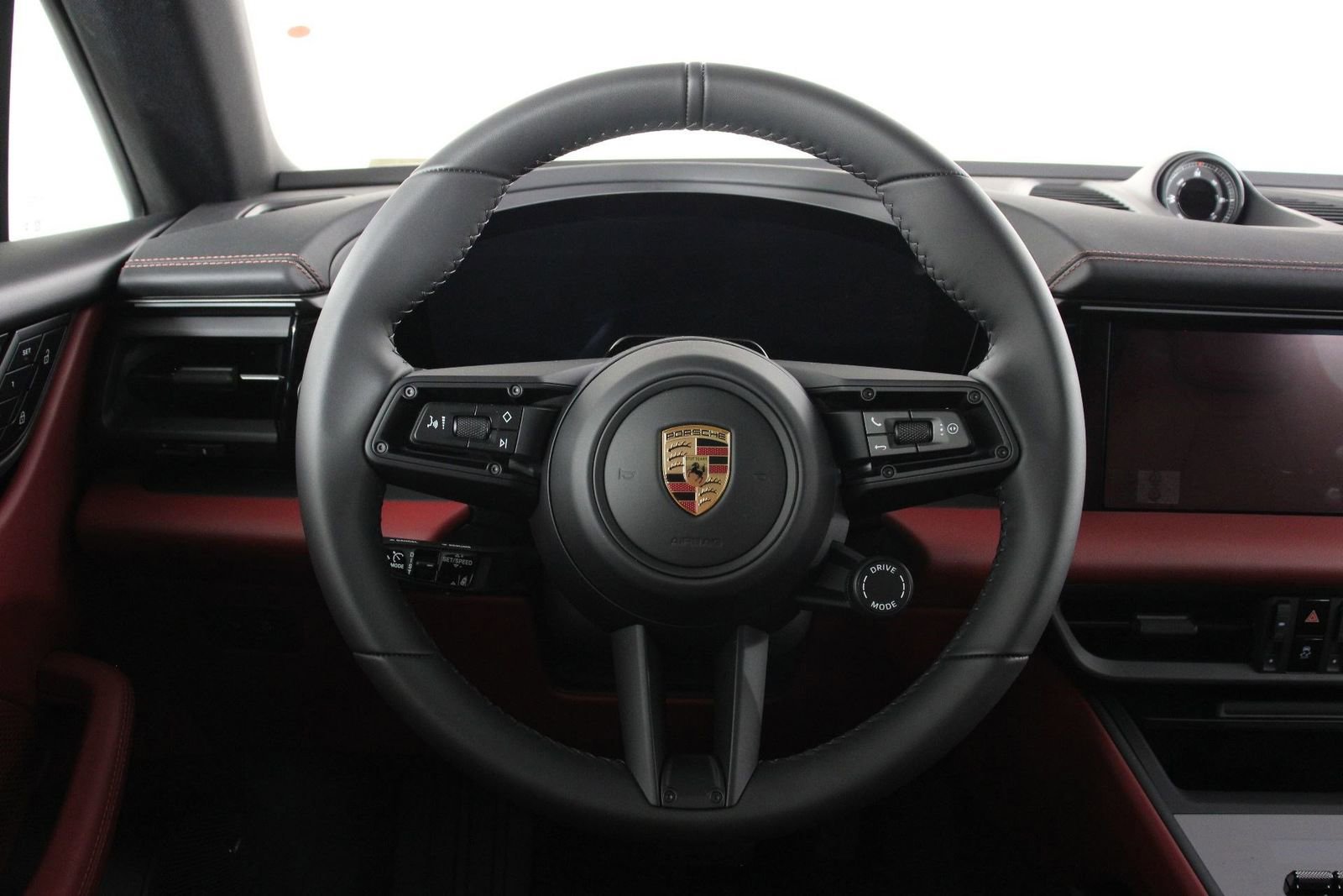 New 2026 Porsche Macan Electric RWD image 12