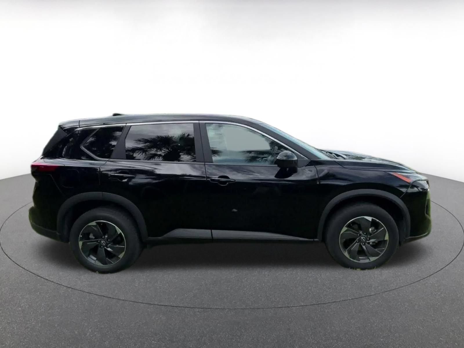 Used 2025 Nissan Rogue SV FWD image 15