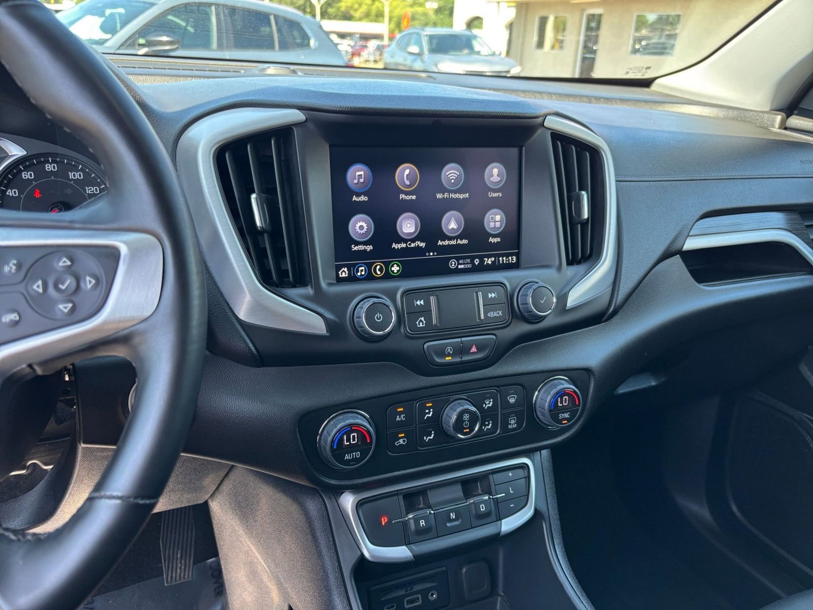 Used 2024 GMC Terrain SLT AWD/4WD image 17