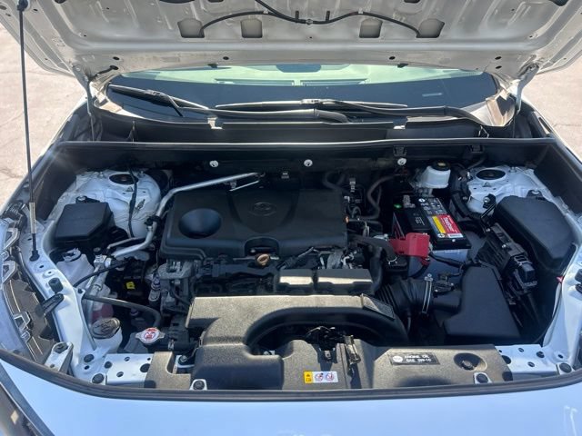 Used 2019 Toyota RAV4 LE FWD image 15