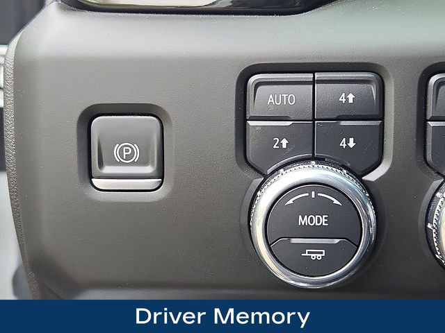Used 2025 GMC Sierra 2500 AT4 AWD/4WD image 11