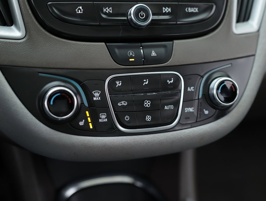 Used 2023 Chevrolet Malibu LT FWD image 15