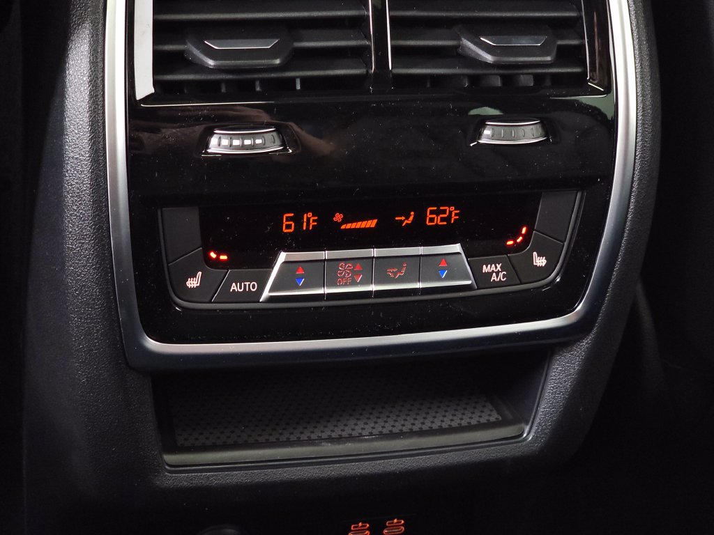 New 2027 BMW X7 M60i AWD/4WD image 35