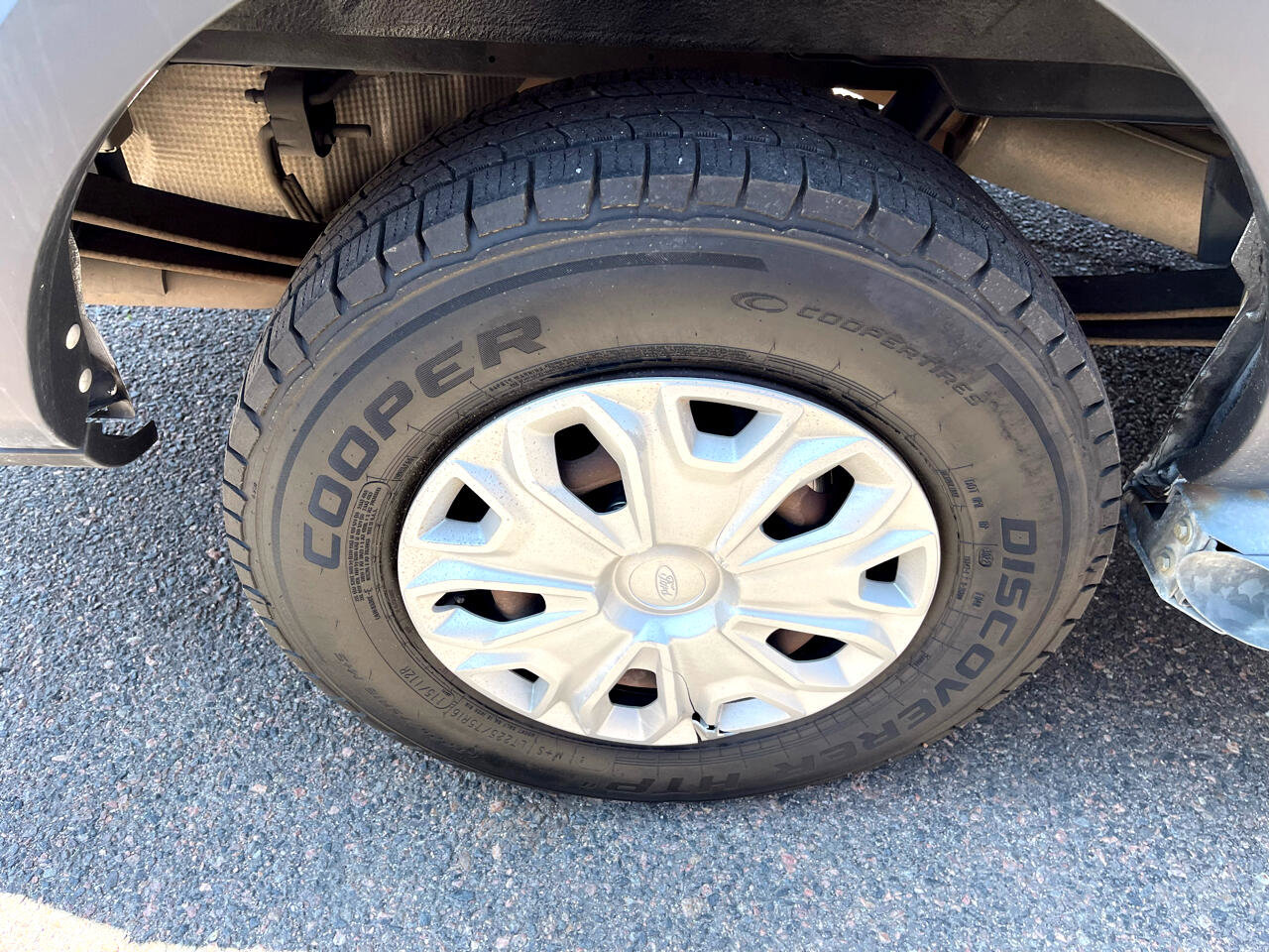 Used 2015 Ford Transit 250 130 Low Roof w/ Exterior Upgrade Package image 29