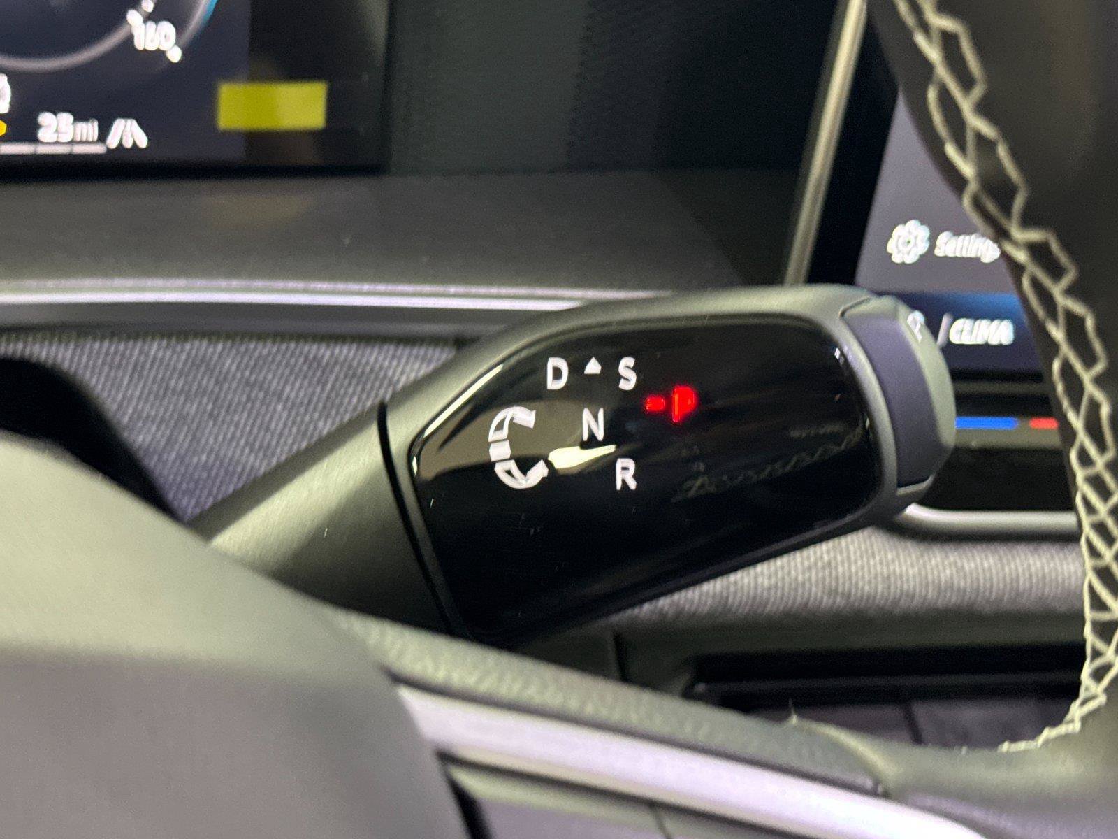 New 2026 Volkswagen Tiguan S AWD/4WD image 20