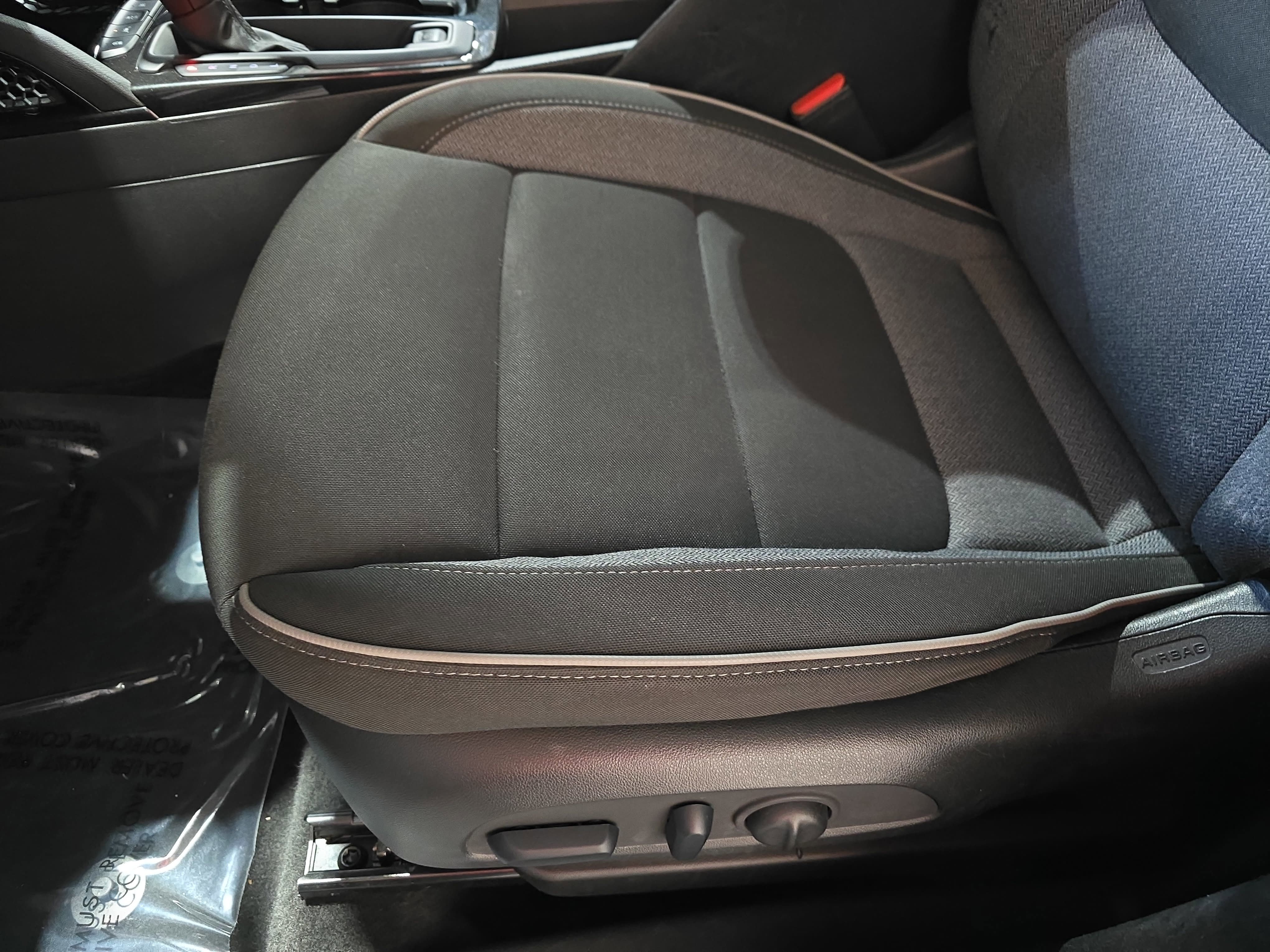 Used 2023 Chevrolet TrailBlazer LT FWD image 27