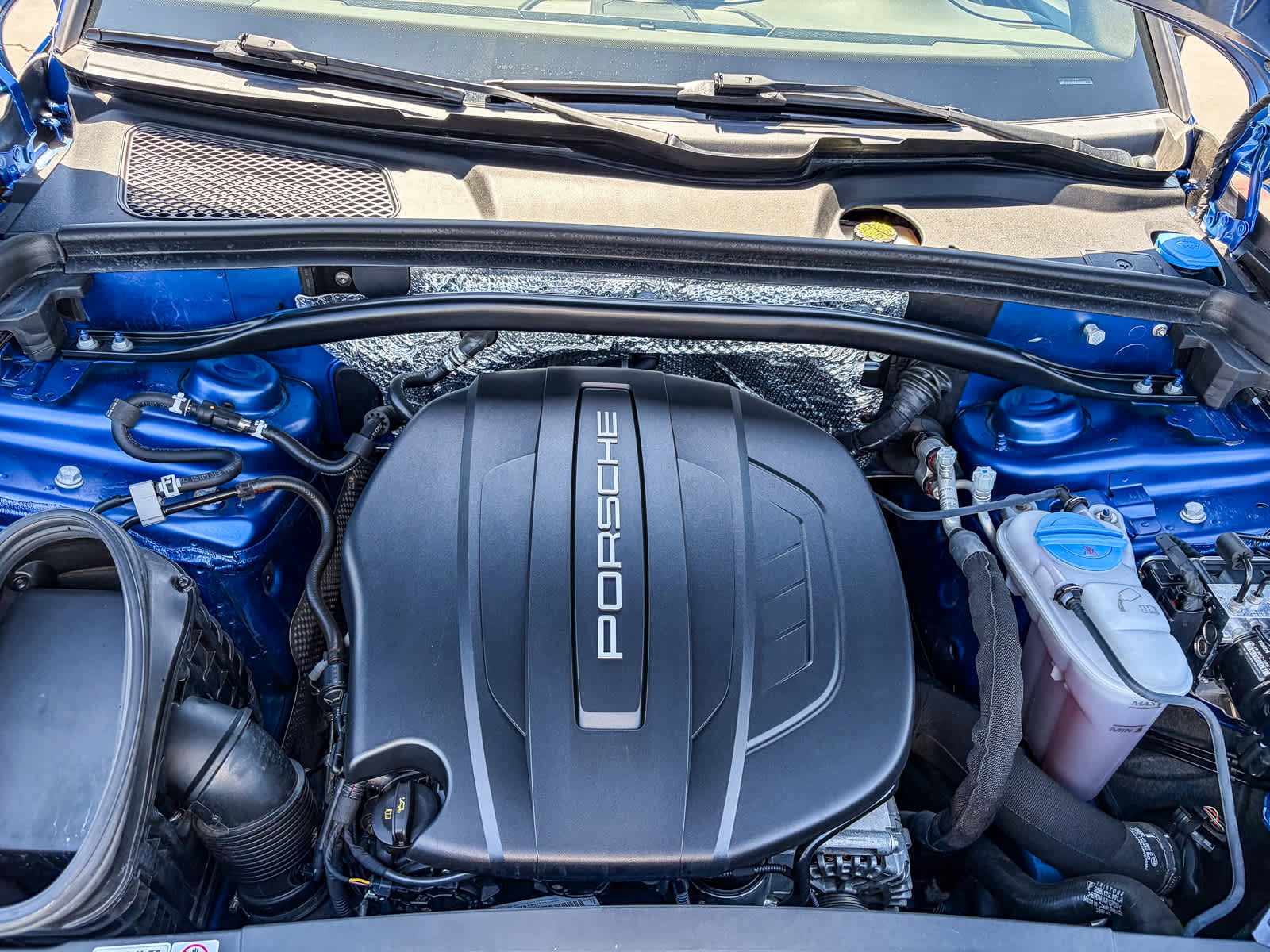 Used 2018 Porsche Macan AWD/4WD image 26