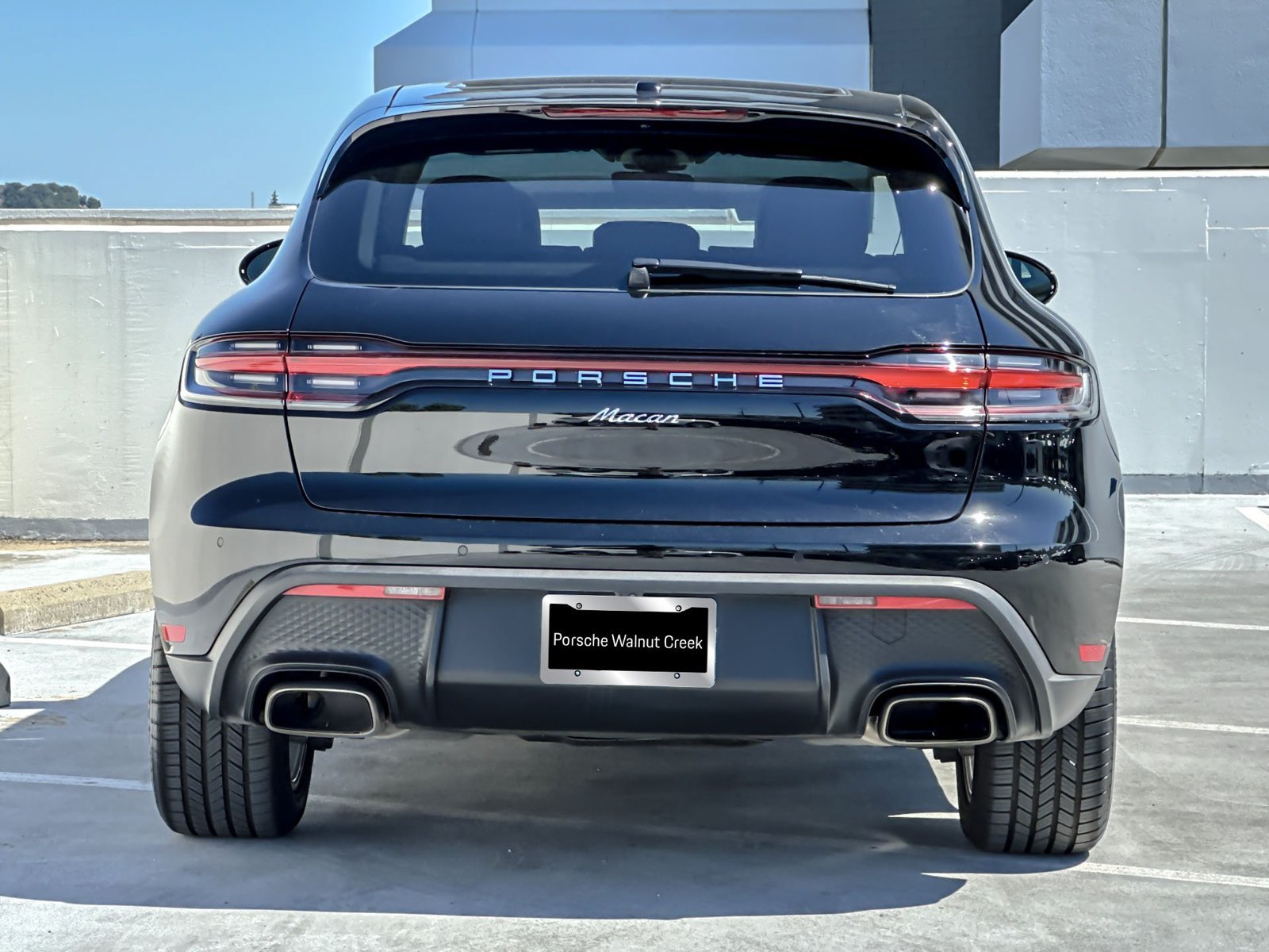 Used 2024 Porsche Macan AWD/4WD image 8