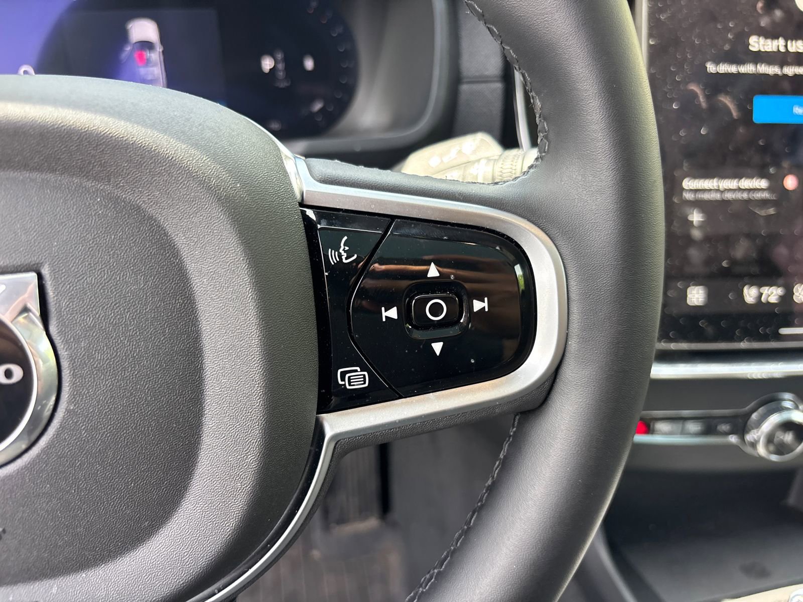 Used 2026 Volvo XC90 B6 Plus w/ Protection Package Premier AWD/4WD image 18