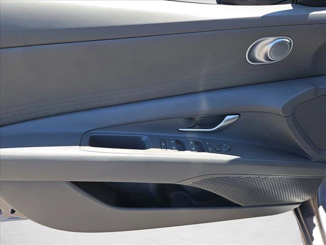 Certified 2024 Hyundai Elantra SEL FWD image 9
