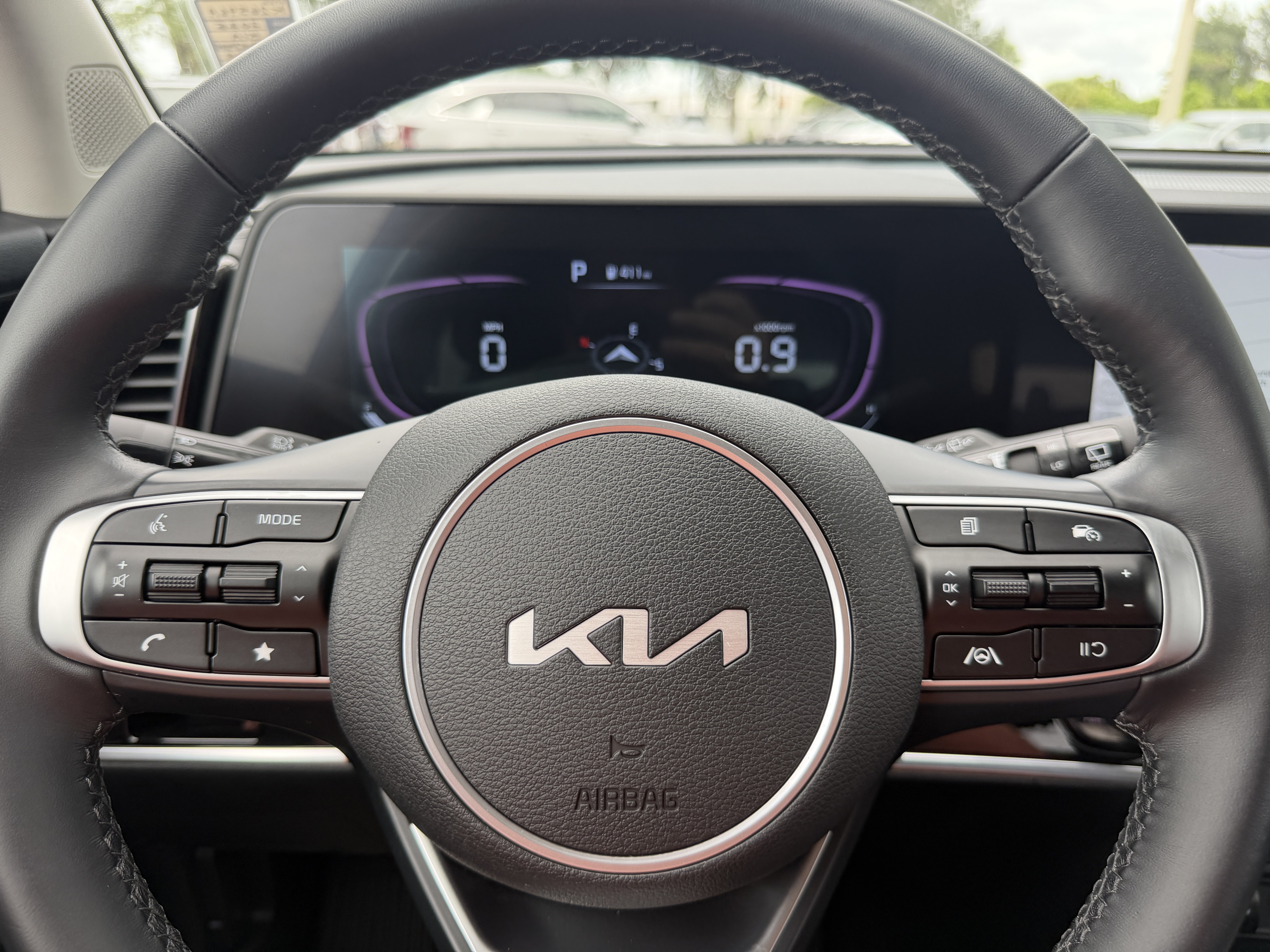 Used 2025 Kia Sportage EX FWD image 29