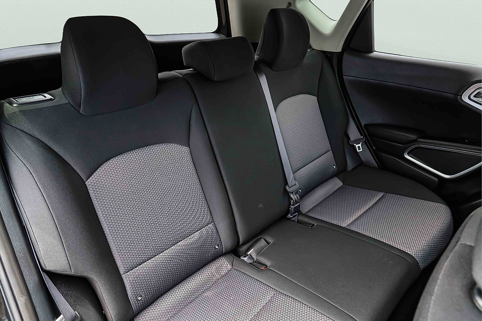 Certified 2025 Kia Soul LX w/ LX Technology Package FWD image 13