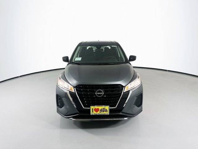 New 2025 Nissan Kicks Play S image 2
