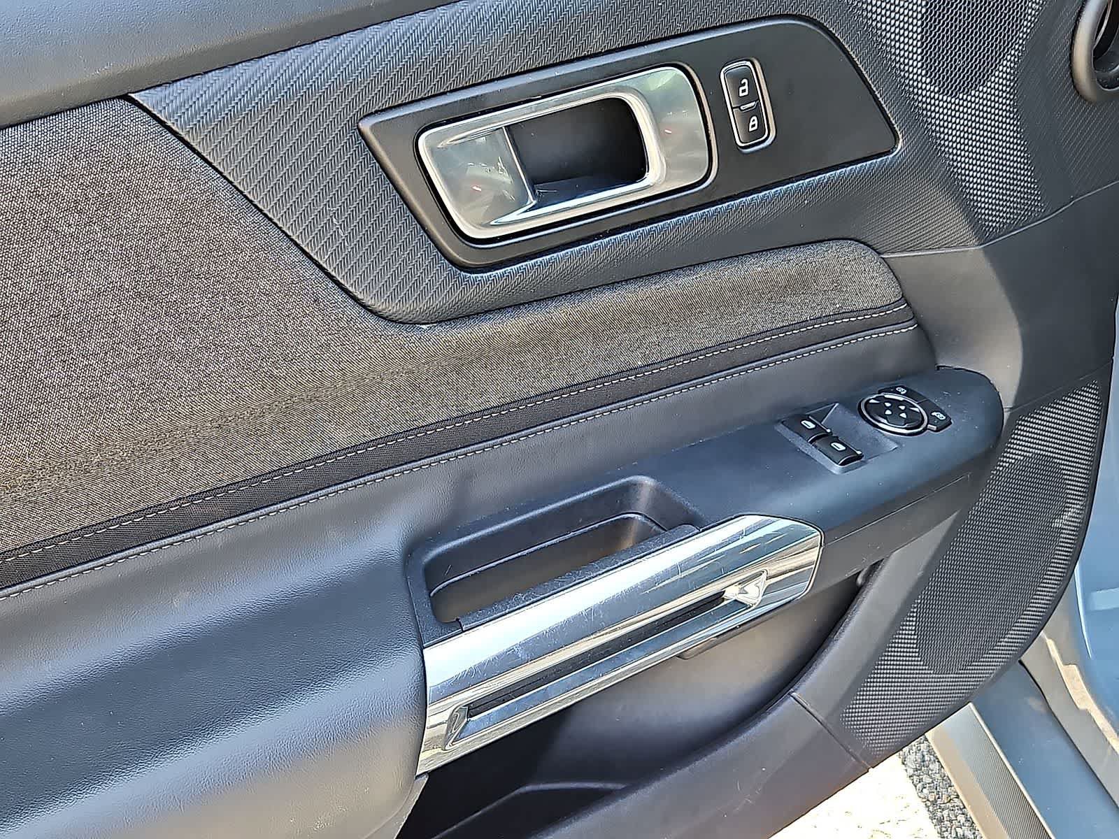 Used 2024 Ford Mustang Coupe RWD image 27