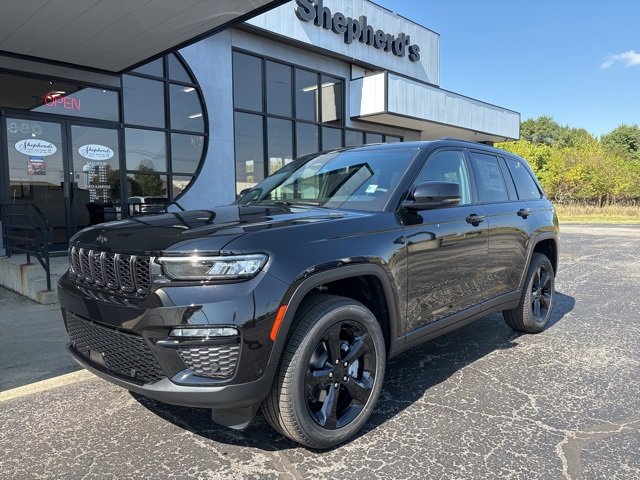 New 2025 Jeep Grand Cherokee Limited w/ Luxury Tech Group II image 2