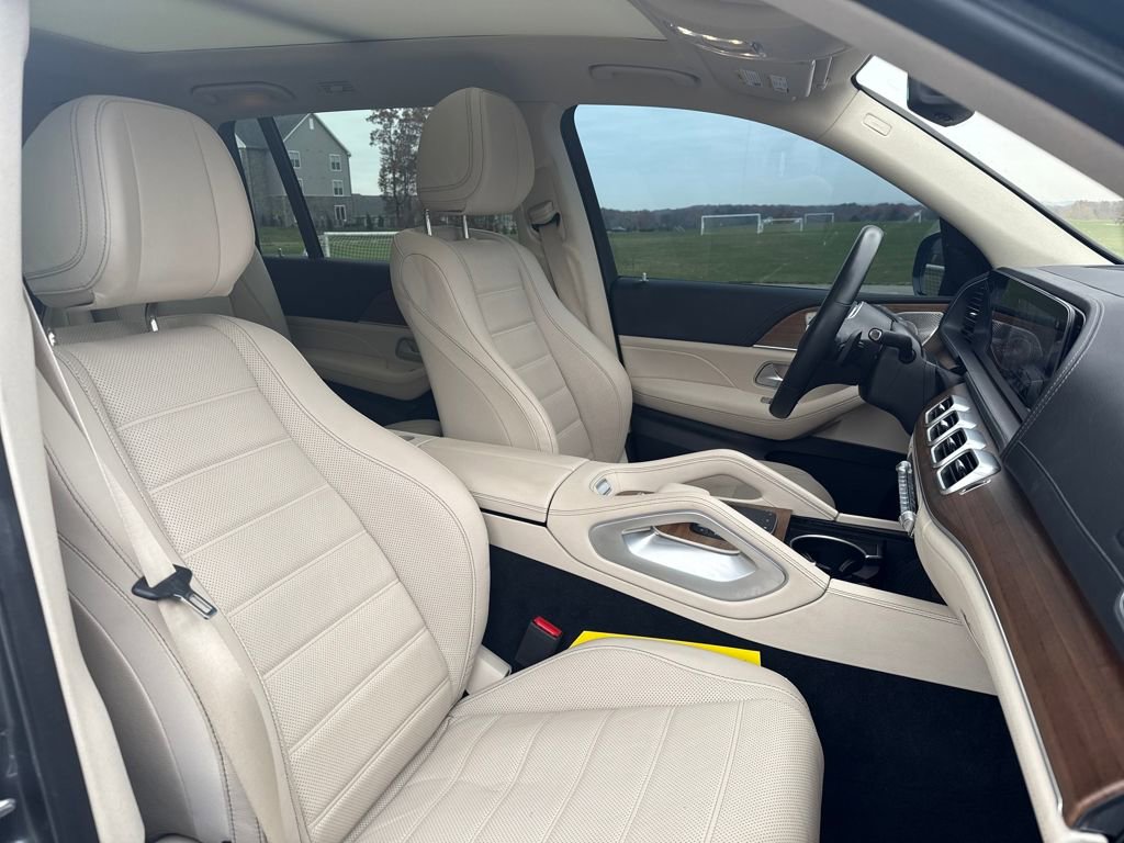 Used 2023 Mercedes-Benz GLS 580 GLS 580 image 17