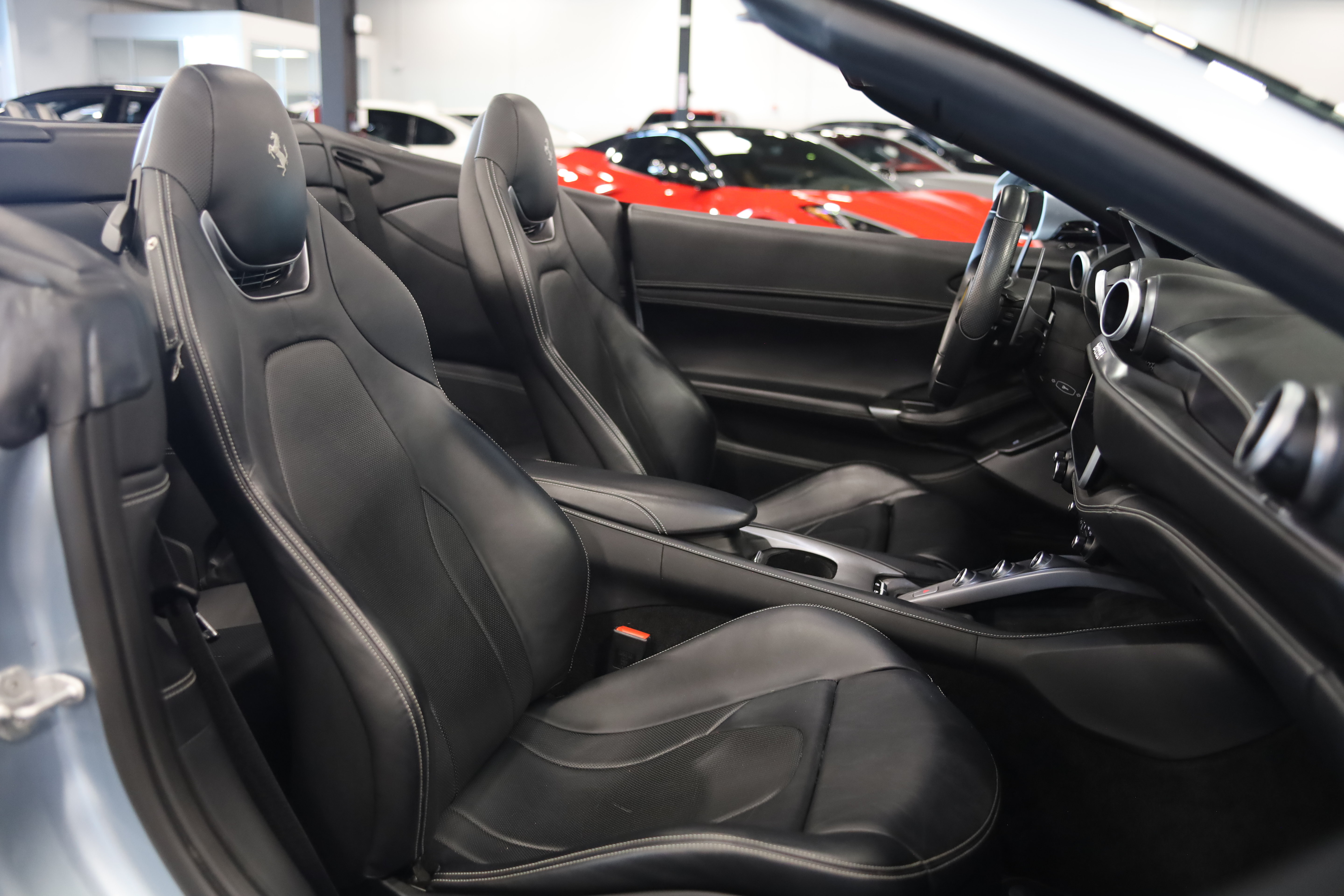 Used 2022 Ferrari Portofino M RWD image 36