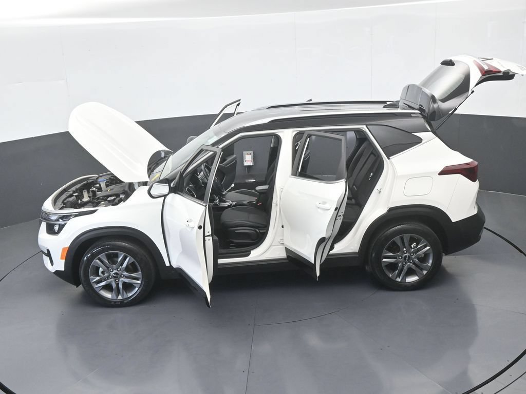 Used 2023 Kia Seltos S FWD image 59