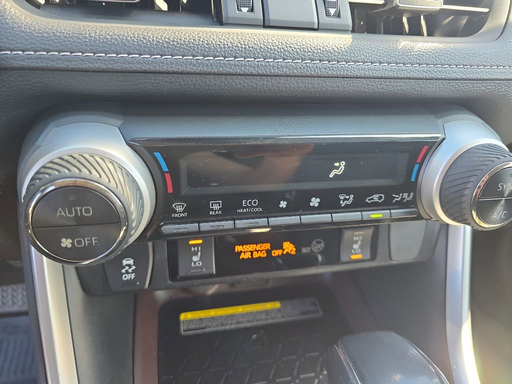 Used 2019 Toyota RAV4 Limited image 21