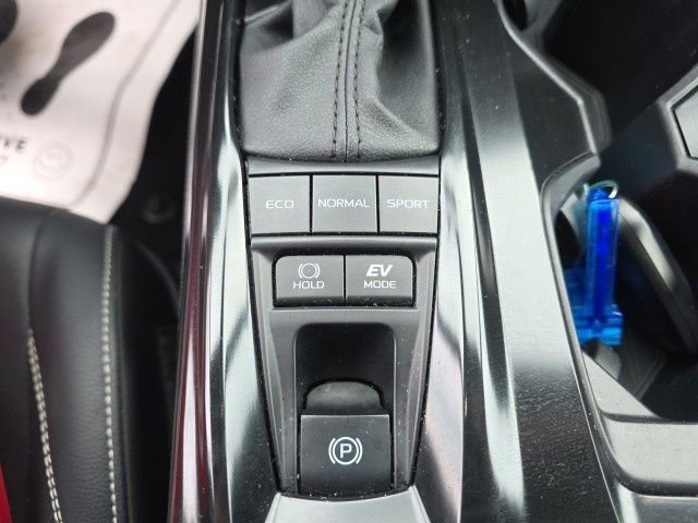 Used 2025 Toyota Camry SE image 21