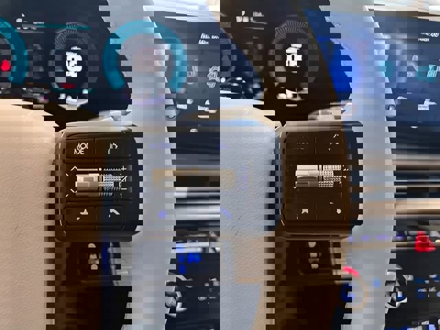 Used 2025 Hyundai Santa Fe SEL image 24