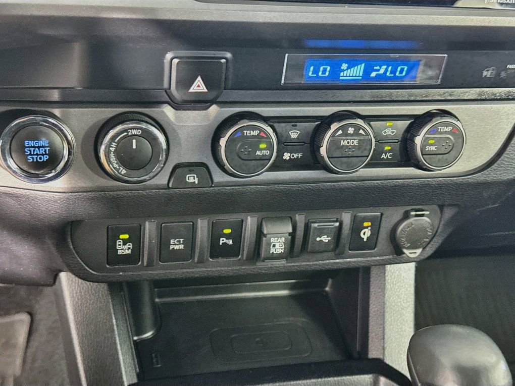 Used 2022 Toyota Tacoma TRD Off-Road w/ Technology Package AWD/4WD image 20