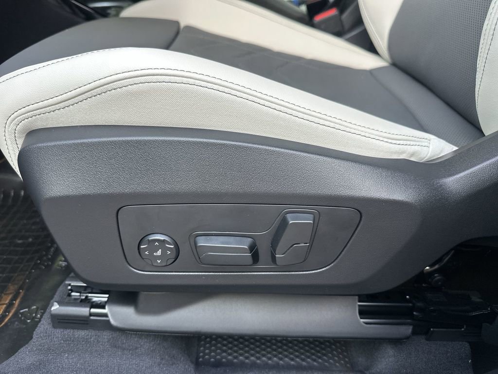 Used 2026 BMW X1 xDrive28i w/ Convenience Package AWD/4WD image 15