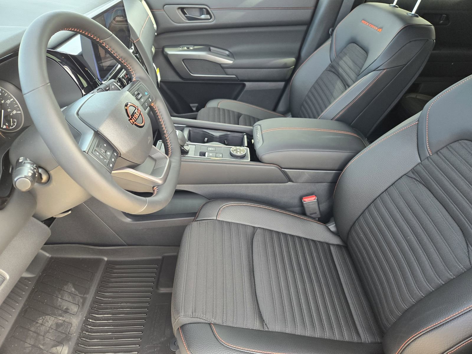 New 2026 Nissan Pathfinder Rock Creek image 12