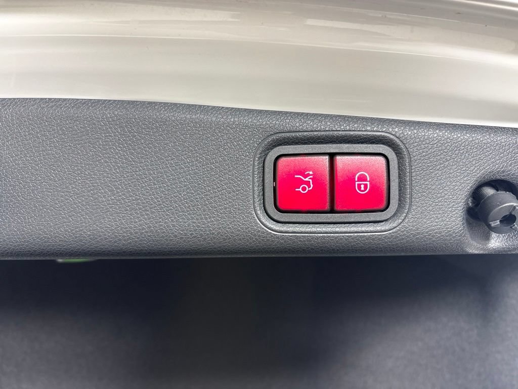 Used 2021 Mercedes-Benz E 350 Sedan image 27