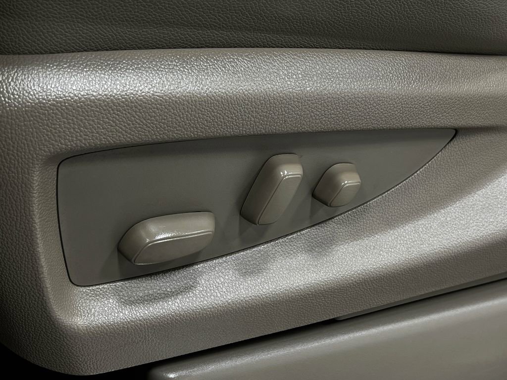 Used 2019 GMC Yukon SLT w/ Open Road Package image 19