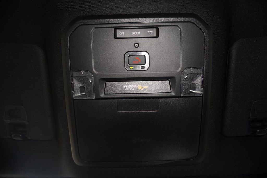 Certified 2025 Toyota Tacoma SR5 image 18