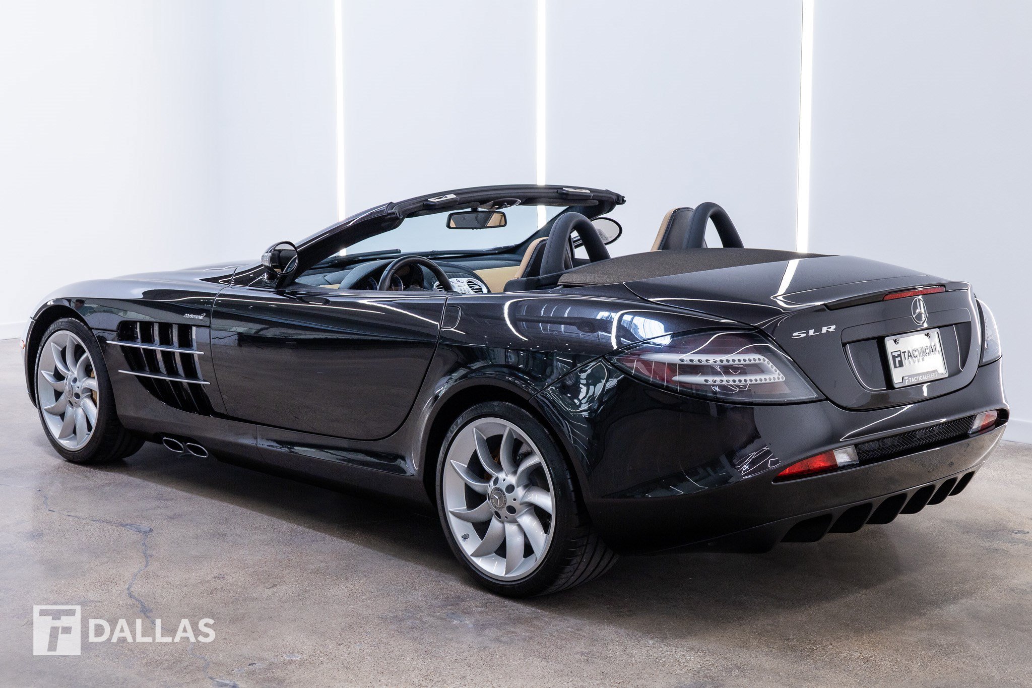 Used 2008 Mercedes-Benz SLR image 9