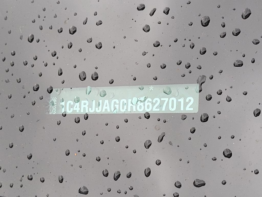 Used 2024 Jeep Grand Cherokee L Altitude RWD image 33
