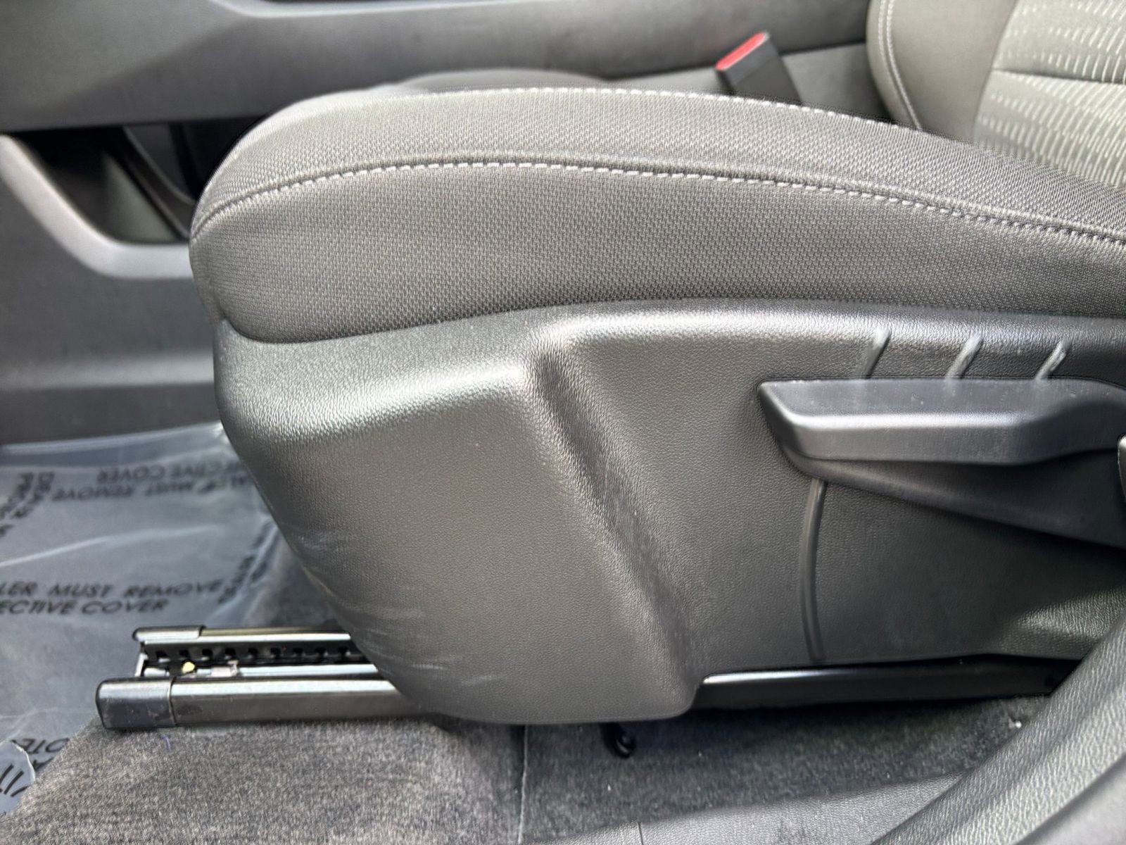 Used 2025 Chevrolet Equinox LT image 23