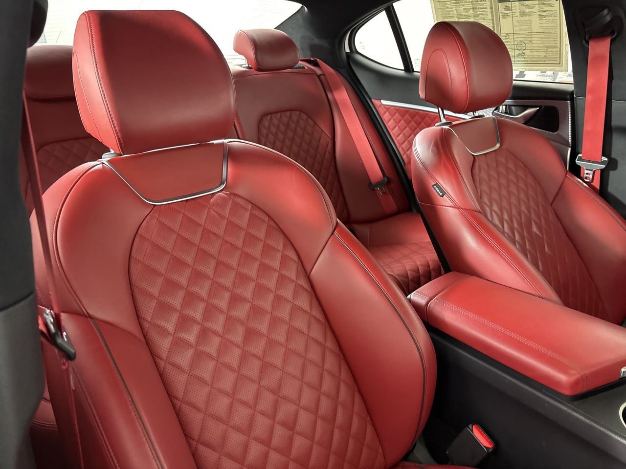 Used 2023 Genesis G70 3.3T w/ Sport Prestige Package image 31