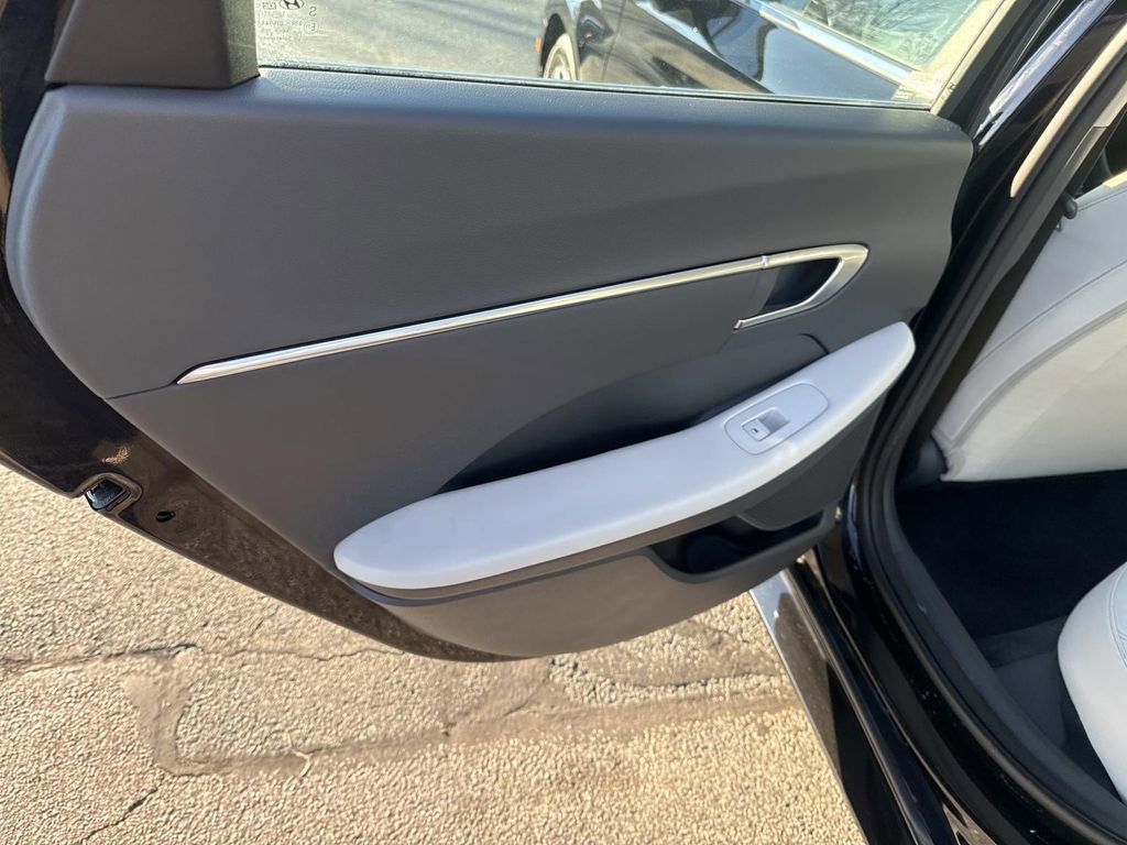 Used 2023 Hyundai Sonata SEL image 12