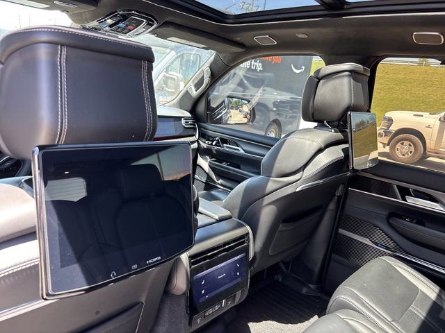 Used 2024 Jeep Grand Wagoneer Series II w/ Quick Order Packagew 28T AWD/4WD image 16