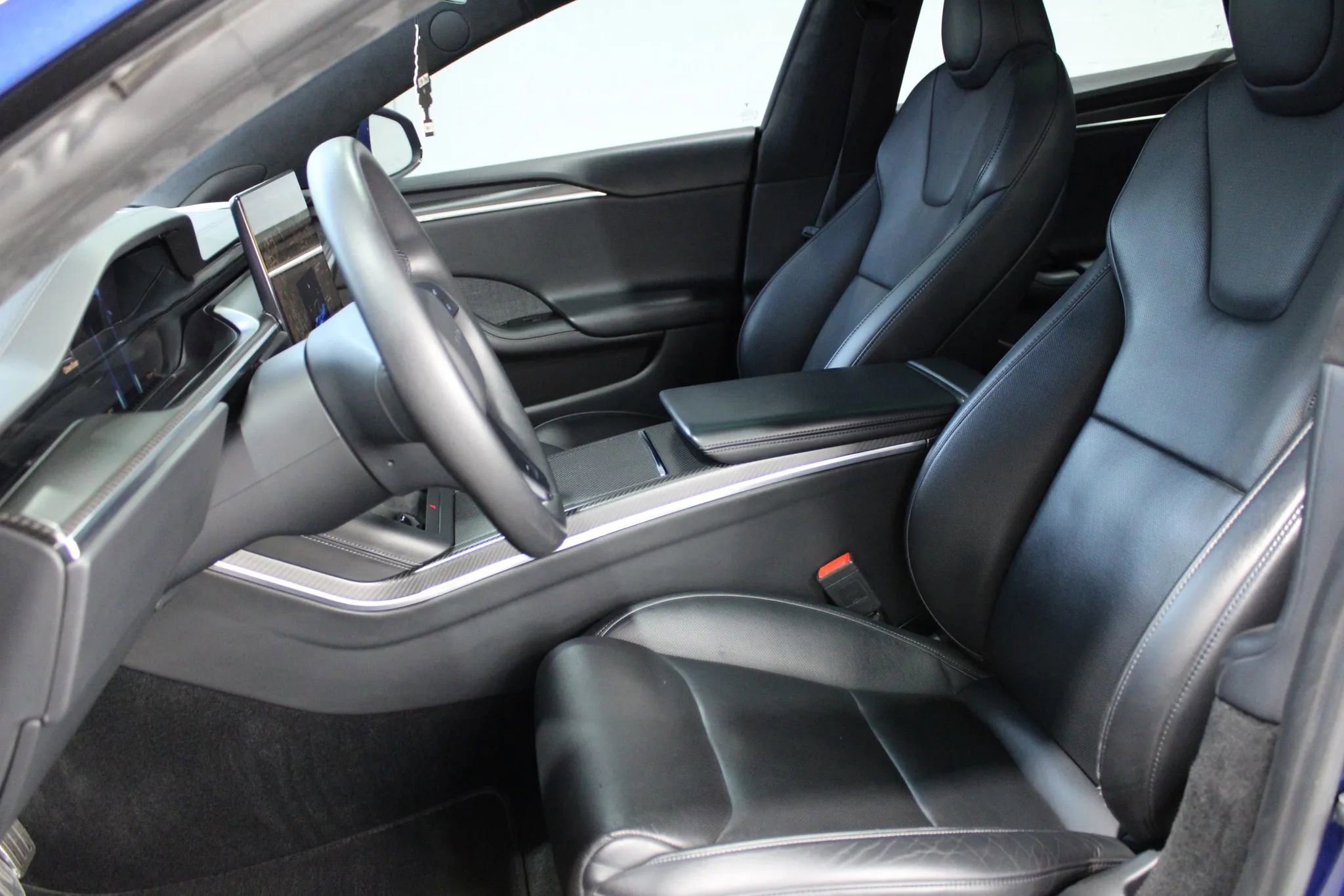 Used 2022 Tesla Model S Plaid image 12