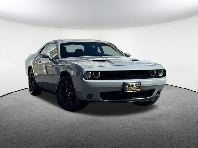 Used 2021 Dodge Challenger SXT w/ Blacktop Package AWD/4WD image 2