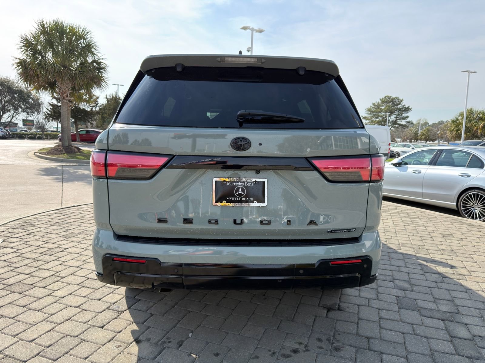 Used 2025 Toyota Sequoia Platinum image 10