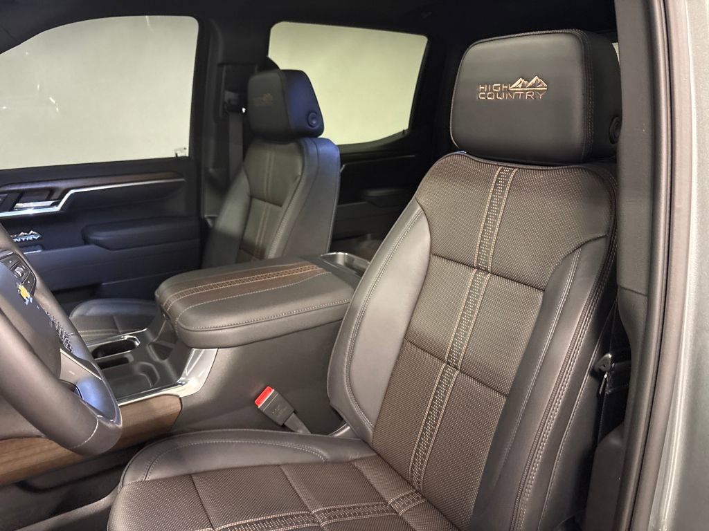 Certified 2026 Chevrolet Silverado 1500 High Country w/ Technology Package image 30