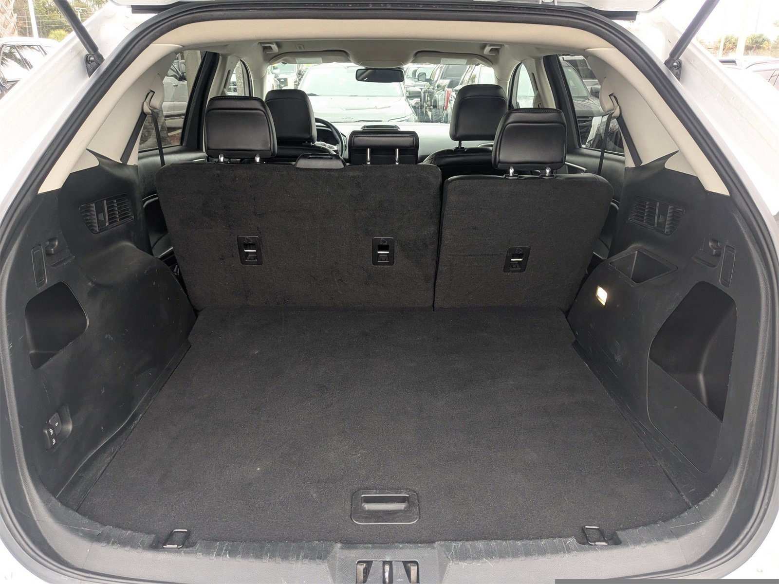 Used 2023 Ford Edge SEL image 13