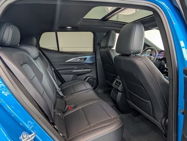 Certified 2025 Chevrolet Equinox EV LT w/ Convenience Package image 14