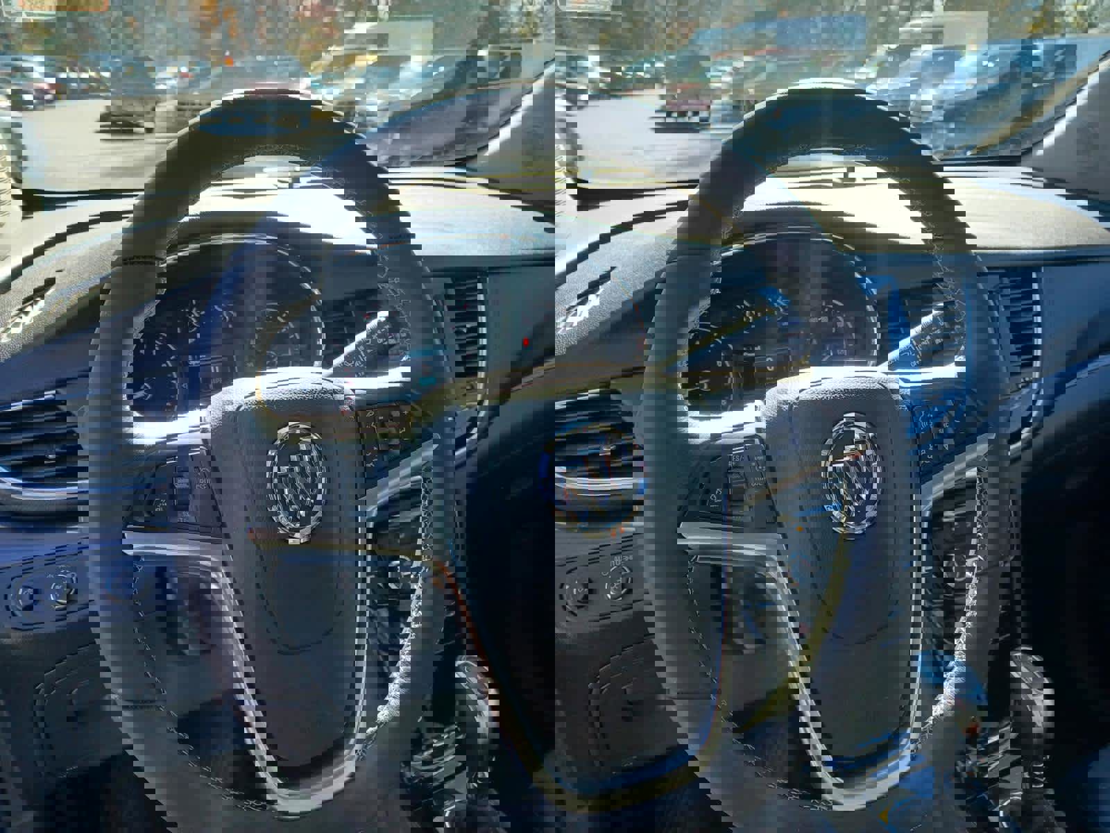 Used 2022 Buick Encore Preferred image 9