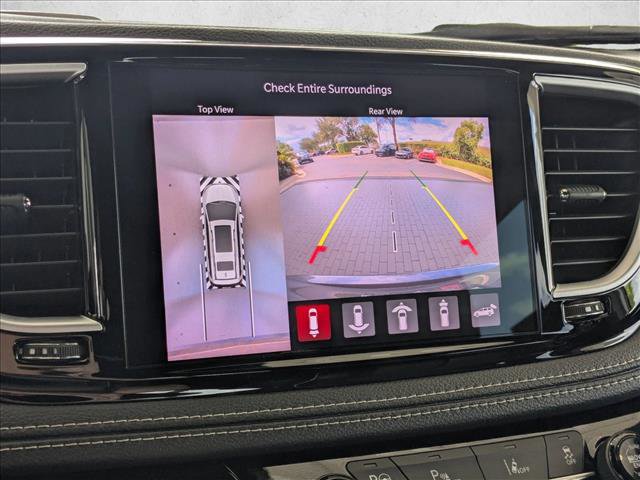 Used 2022 Chrysler Pacifica Limited w/ Uconnect Theater Family Group FWD image 13