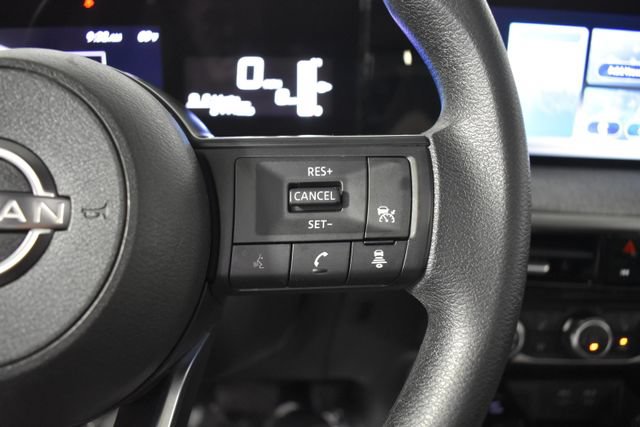 Certified 2025 Nissan Kicks SV w/ SV Premium Package AWD/4WD image 15