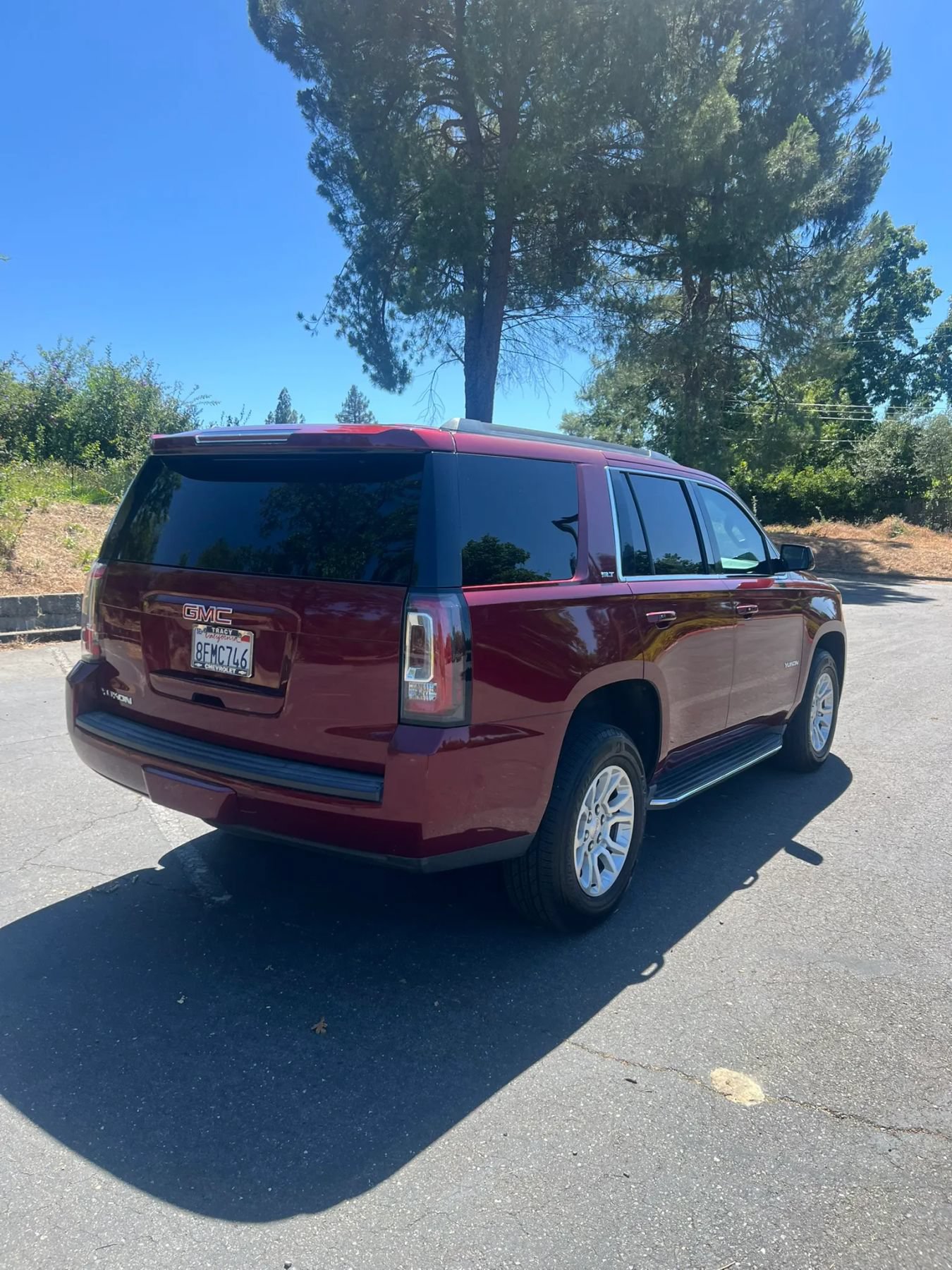 Used 2017 GMC Yukon SLT AWD/4WD image 5