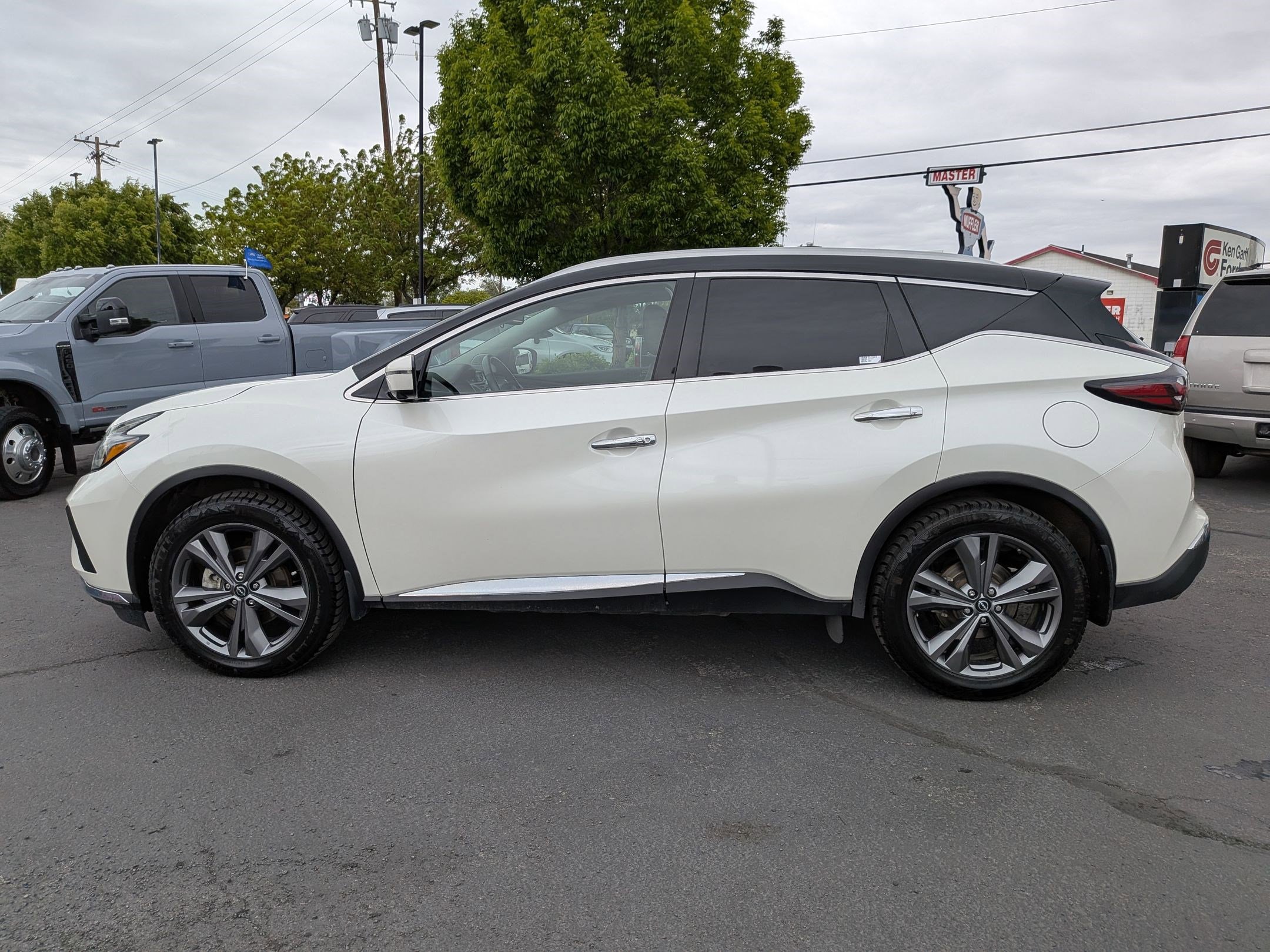 Used 2023 Nissan Murano Platinum AWD/4WD image 9