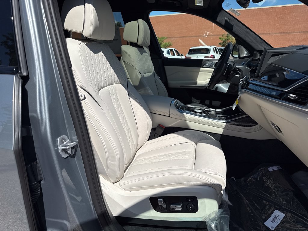 New 2027 BMW X7 M60i AWD/4WD image 29