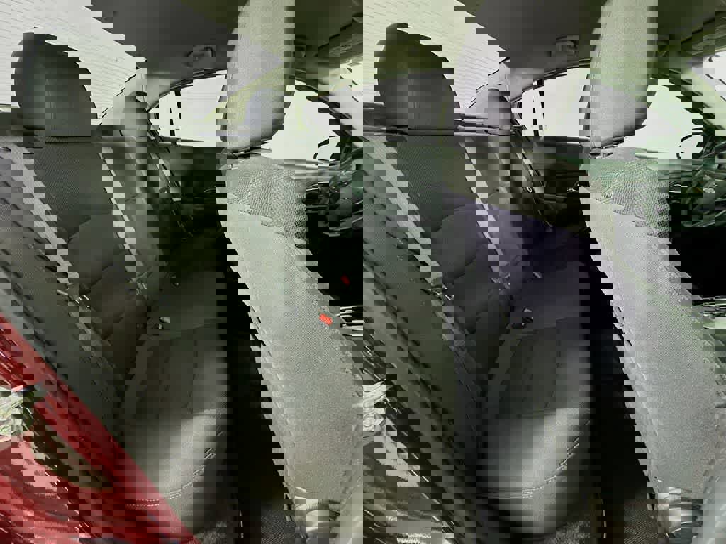 Used 2015 Chevrolet Cruze LT image 30